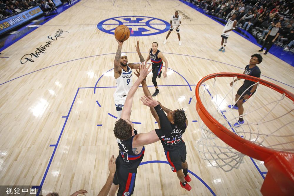 和果敢的射 和果敢的射