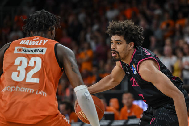 替补球员阿 替补球员阿